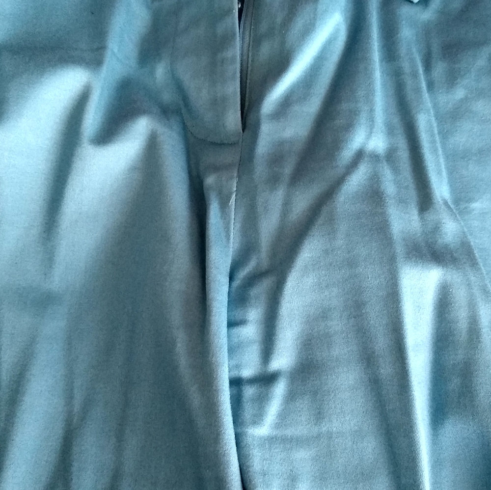 Capris - Picture 2 of 3